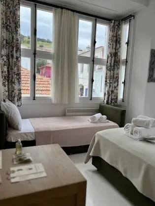 Superior Üç Kişilik Oda, Deniz ve Şehir Manzaralı, 2. Kat