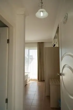 Deniz Veya Dağ Manzaralı 3 kişik Oda