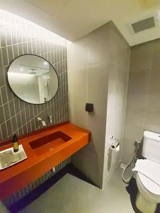Superior King View Room