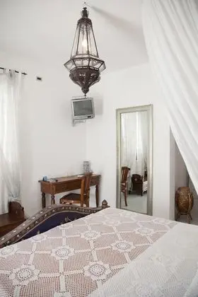 Classic Tek Büyük Yataklı Oda