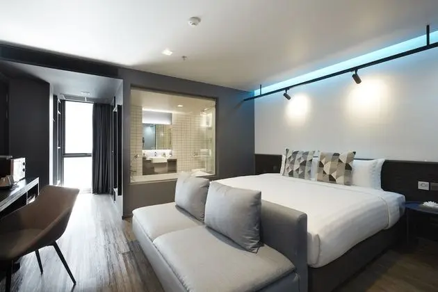 Deluxe Room with Bathtub (2 Adults + 1 Child)