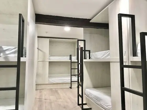 Ortak Ranzalı Oda, Karma Ranzalı Oda, Özel Banyo (18 beds)
