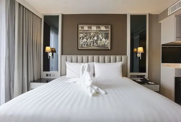 Executive Corner Room
