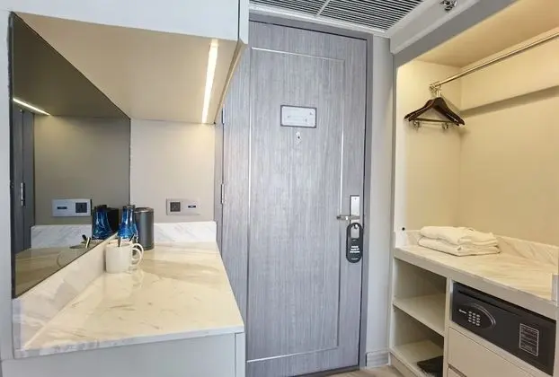 Executive Corner Room