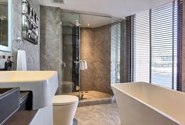 Executive Corner Room