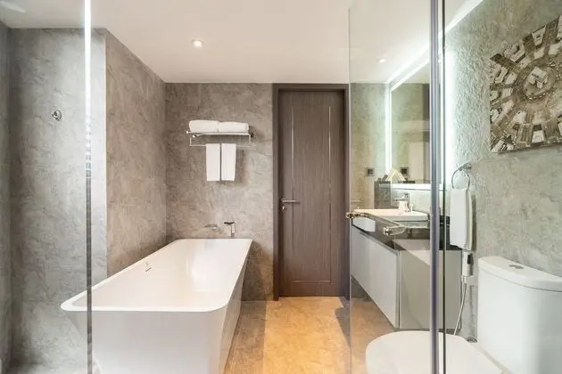 Executive Corner Room