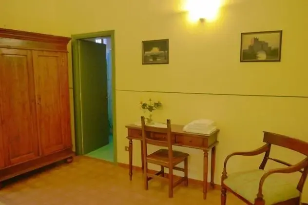 Apart Daire, 1 Büyük (Queen) Boy Yatak ve Çekyat