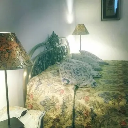 Romantic Tek Büyük Yataklı Oda