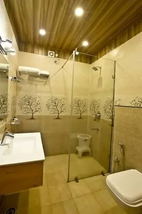 Superior Oda, 1 En Büyük (King) Boy Yatak, Tepe Manzaralı
