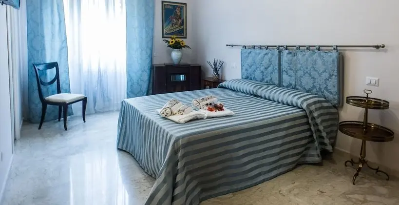 Tek Büyük veya İki Ayrı Yataklı Oda