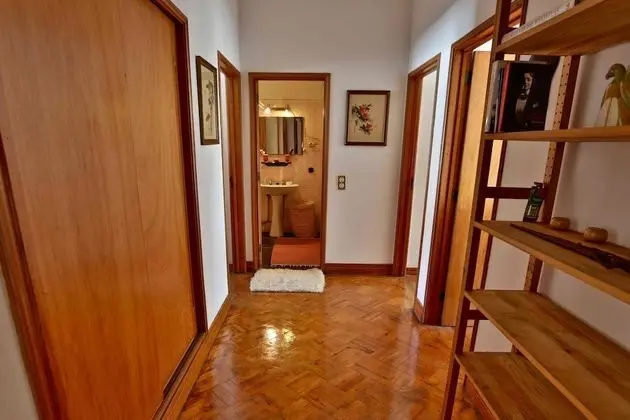 Double Room (Baroque), Shared Bathroom