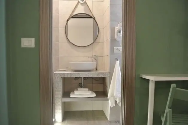 Standard Tek Büyük Yataklı Oda