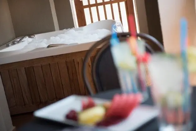 https://imagessl.etstur.com/files/images/hotelImages/TR/209215/l/Quattro-Beach-Spa---Resort-Oda-270948.jpg