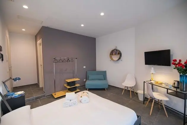 City Üç Kişilik Oda, 1 Büyük (Queen) Boy Yatak ve Çekyat