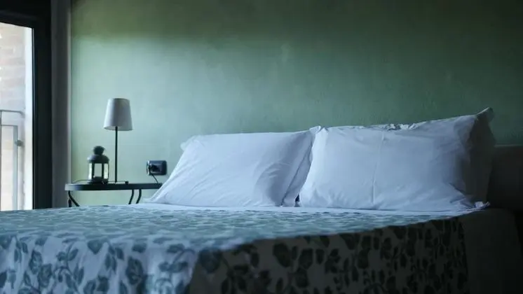 Tek Büyük veya İki Ayrı Yataklı Oda, Bahçe Manzaralı