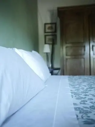 Tek Büyük veya İki Ayrı Yataklı Oda, Bahçe Manzaralı