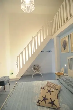 Deluxe Dört Kişilik Oda