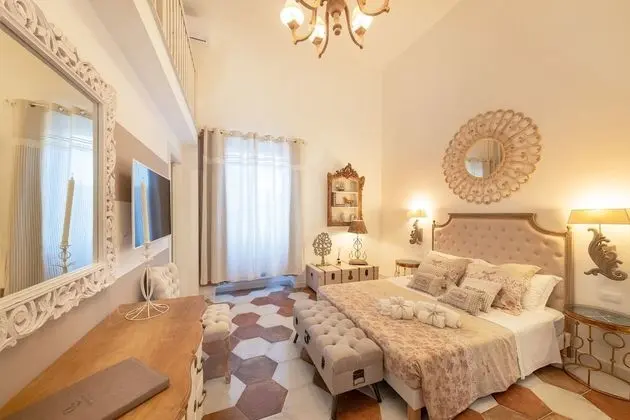 Deluxe Dört Kişilik Oda