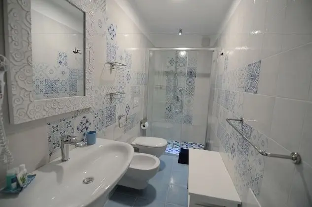 Deluxe Dört Kişilik Oda