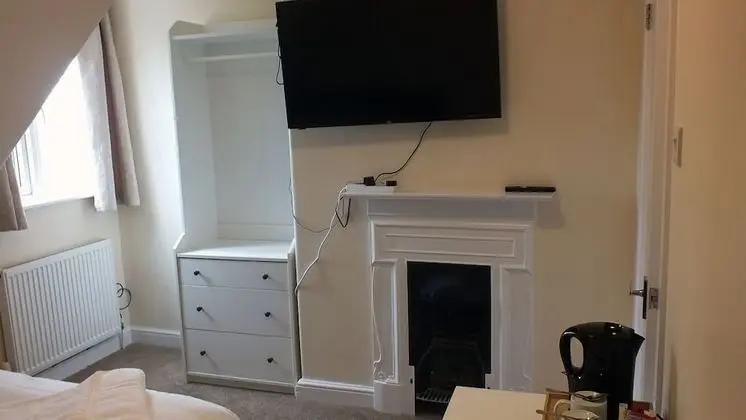 Basic Tek Büyük veya İki Ayrı Yataklı Oda, Banyolu/Duşlu, Deniz Manzaralı (Double or Twin Room)