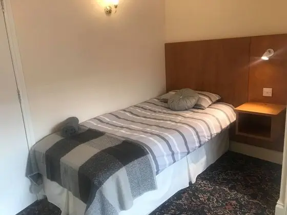Standard Tek Kişilik Oda, Banyolu/Duşlu