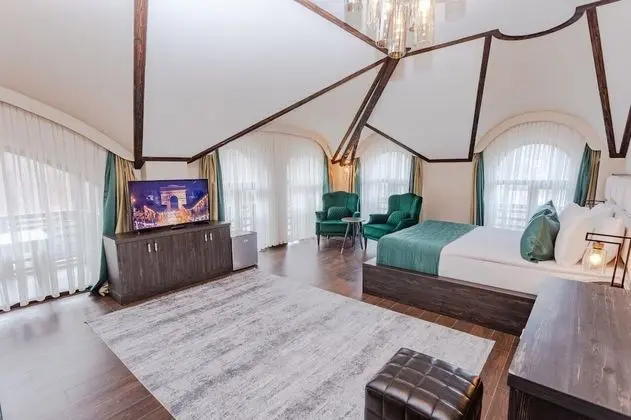 Luxury Tek Büyük Yataklı Oda