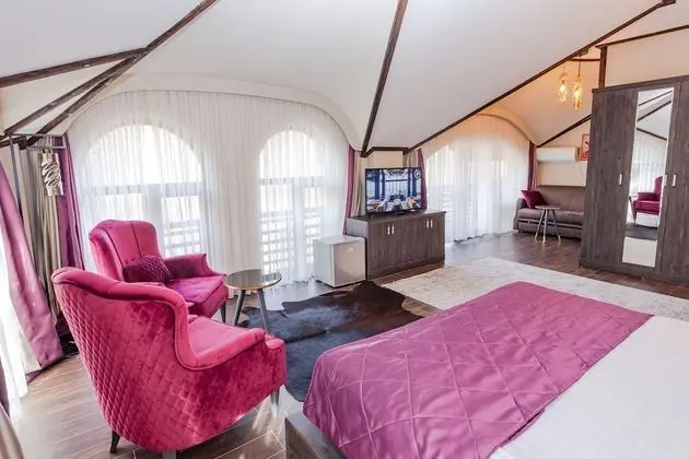 Luxury Tek Büyük Yataklı Oda