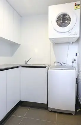 Büyük Yataklı Tek Kişilik Oda