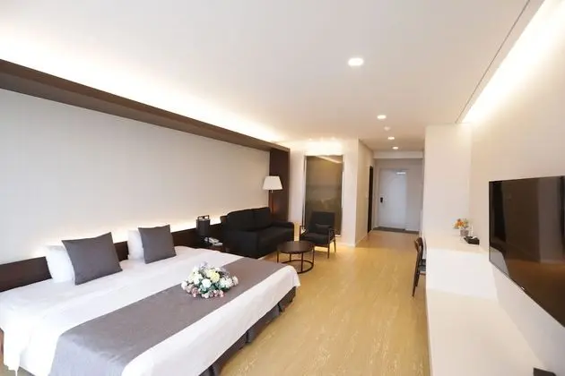 Deluxe Tek Büyük Yataklı Oda
