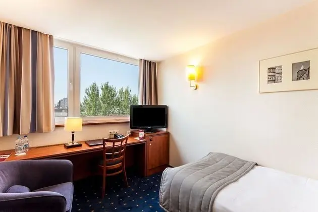 Tek Kişilik Oda, 1 Tek Kişilik Yatak