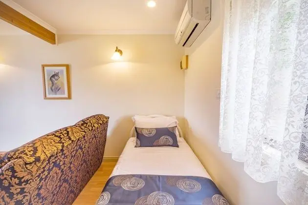 Standard Oda, Birden Çok Yatak, Sigara İçilmez, Koy Manzaralı (Room 22)