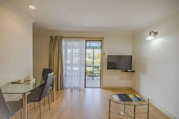 Standard Oda, Birden Çok Yatak, Sigara İçilmez, Koy Manzaralı (Room 22)