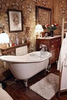 Romantic Oda, 1 Büyük (Queen) Boy Yatak, Özel Banyo (Anne's Room)