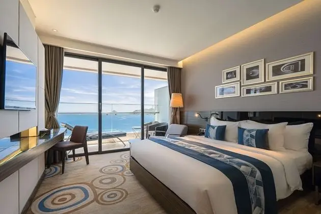 Premier Queen Room, Balcony, Ocean View