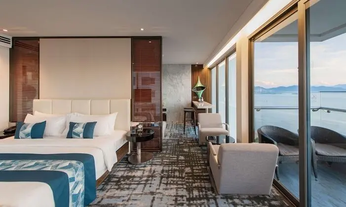 Queen Ann Suite Super King