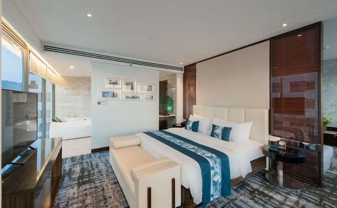 Queen Ann Suite Super King