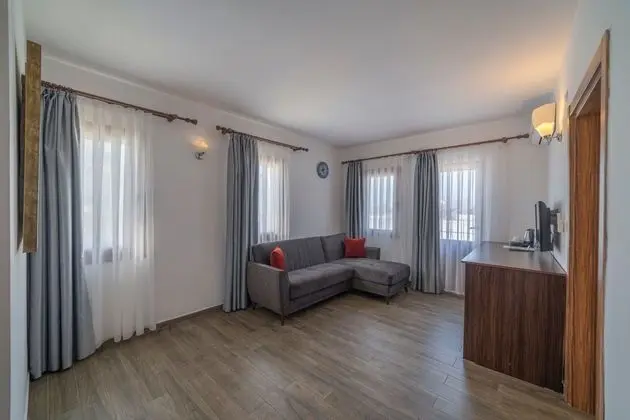 Superior Suit Deniz manzaralı Balkonlu