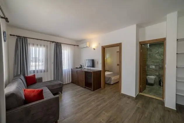 Suite, Kara Manzaralı, Balkonsuz