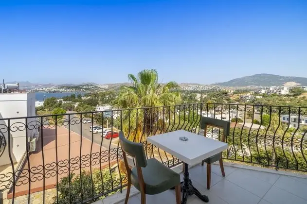 Superior Suite, Deniz Manzaralı, Balkonlu