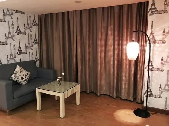 Design Tek Büyük Yataklı Oda, 1 En Büyük (King) Boy Yatak, Balkon, Kule