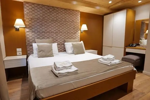 Comfort Tek Büyük veya İki Ayrı Yataklı Oda