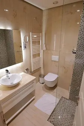 Comfort Tek Büyük veya İki Ayrı Yataklı Oda