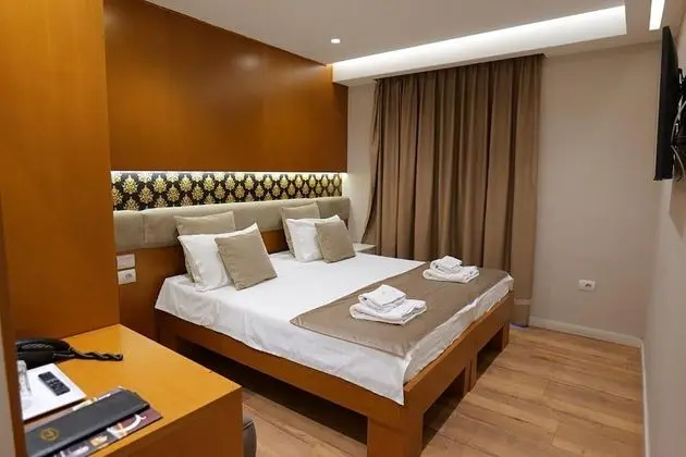 Comfort Tek Büyük veya İki Ayrı Yataklı Oda