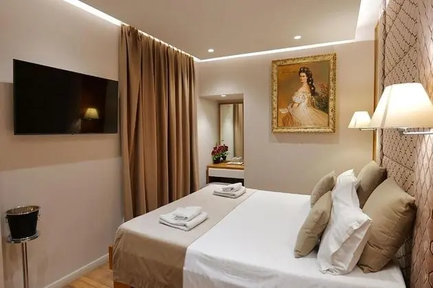 Comfort Tek Büyük veya İki Ayrı Yataklı Oda