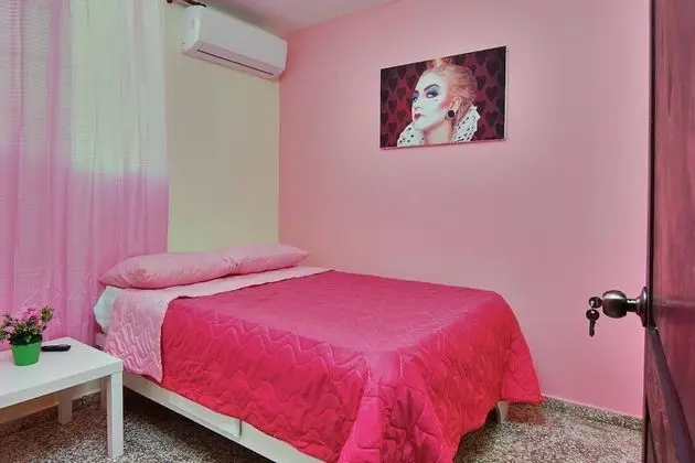 Oda, 1 Yatak Odası, Engellilere Uygun, Buzdolabı