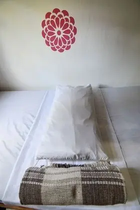 Ortak Ranzalı Oda, Sadece kadınlar için, Sigara İçilmez