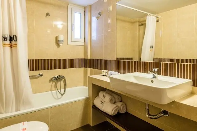 1 Çift Kişilik Veya 2 Tek Kişilik Yatak City View
