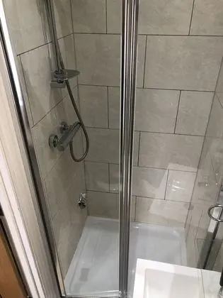 Deluxe Tek Büyük Yataklı Oda, Banyolu/Duşlu