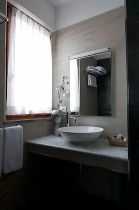 Comfort Büyük Yataklı Tek Kişilik Oda