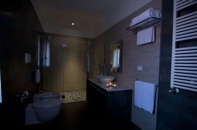 Comfort Tek Büyük veya İki Ayrı Yataklı Oda